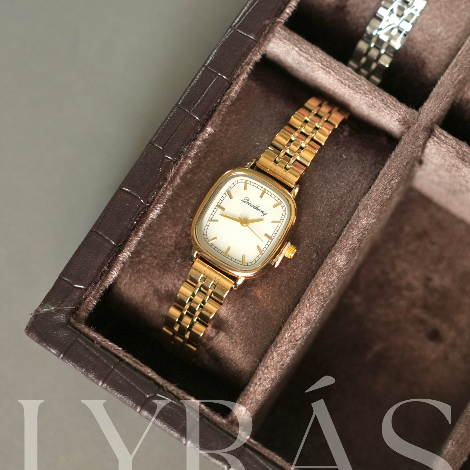 Vesper - Golden