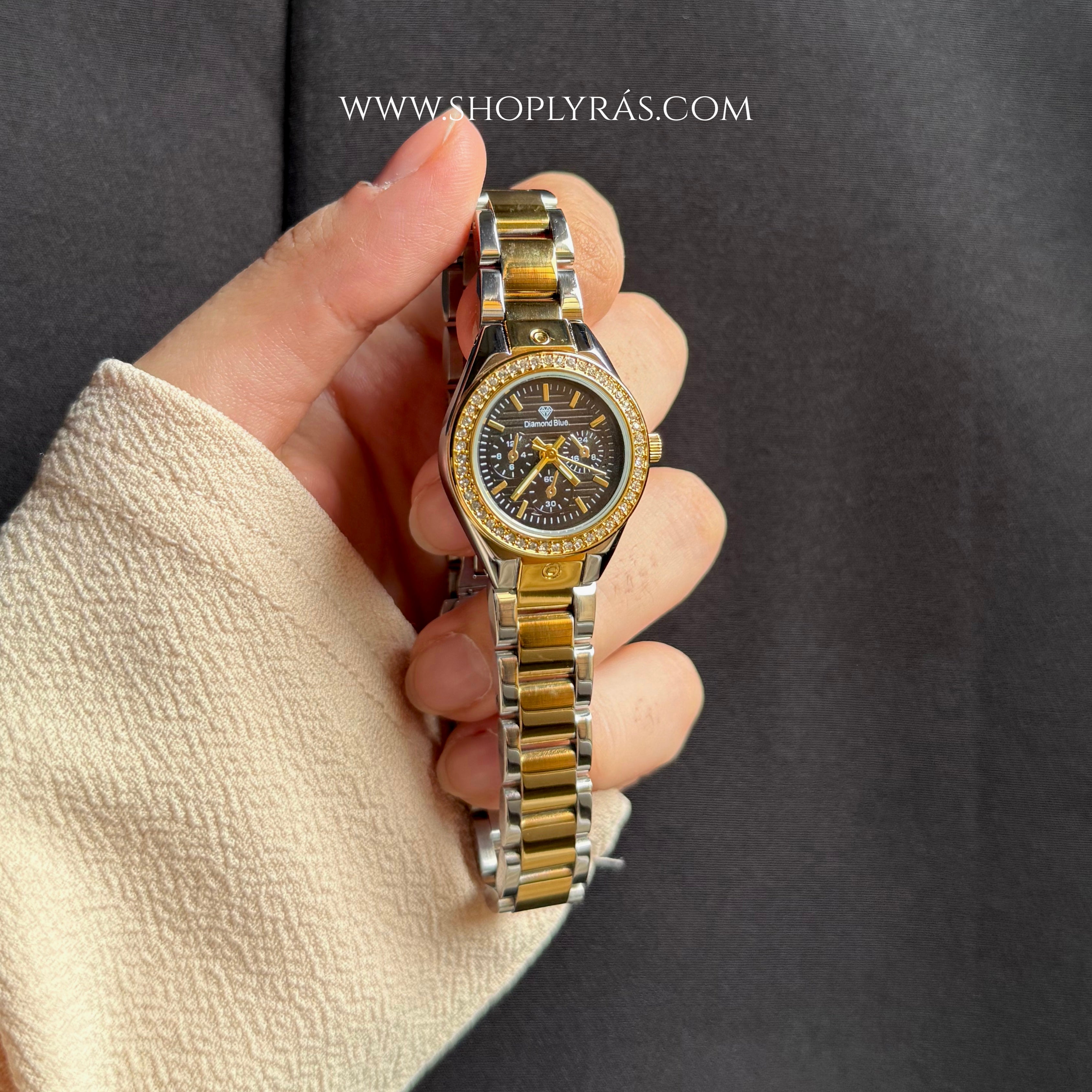Two toned black dial