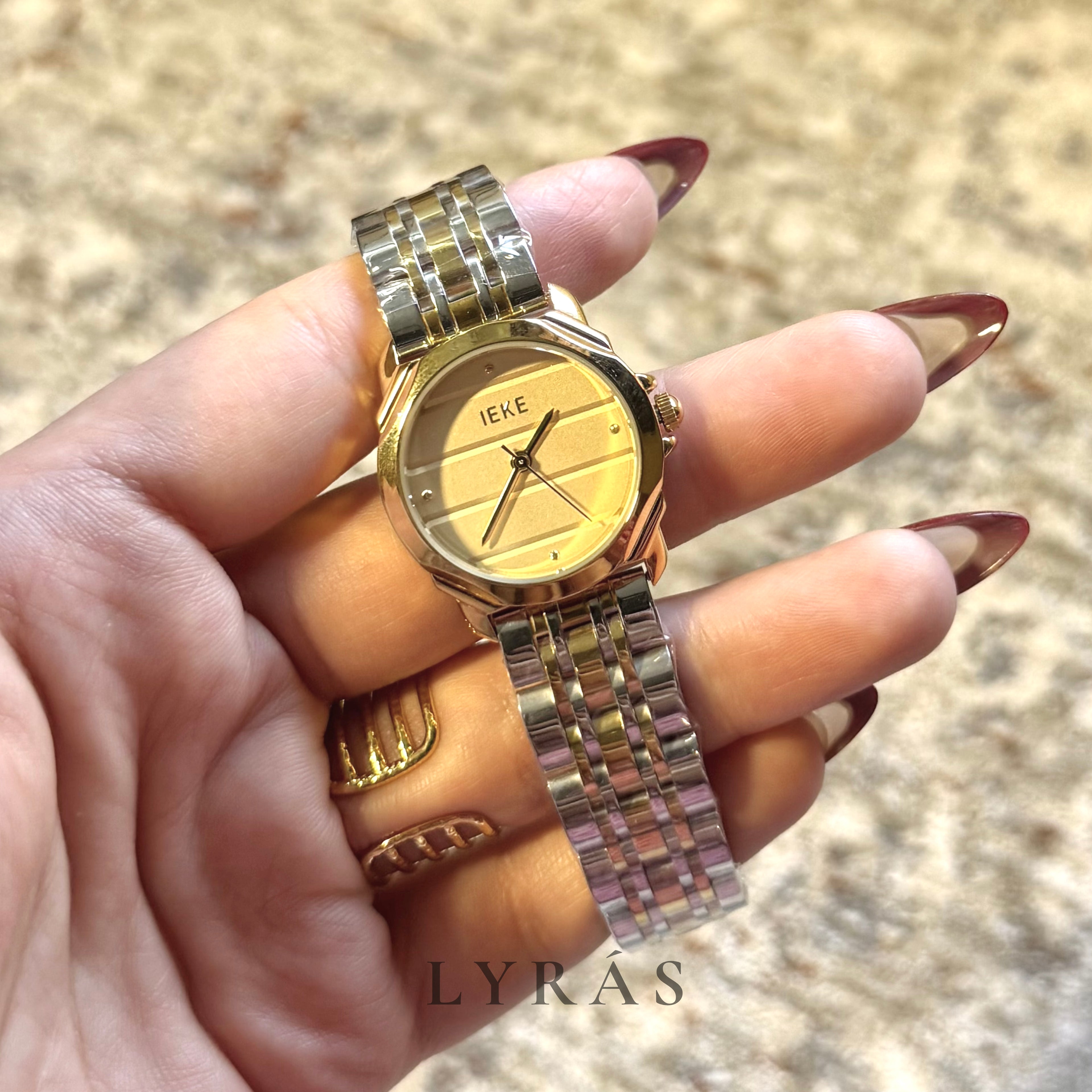 Luna - Golden